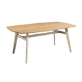 Eettafel met modern design en houten blad